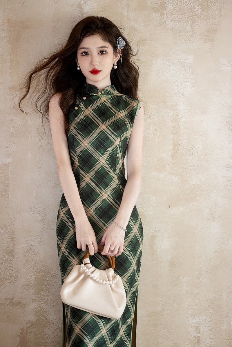 Green Plaid Cheongsam Dress With Modern Elegance