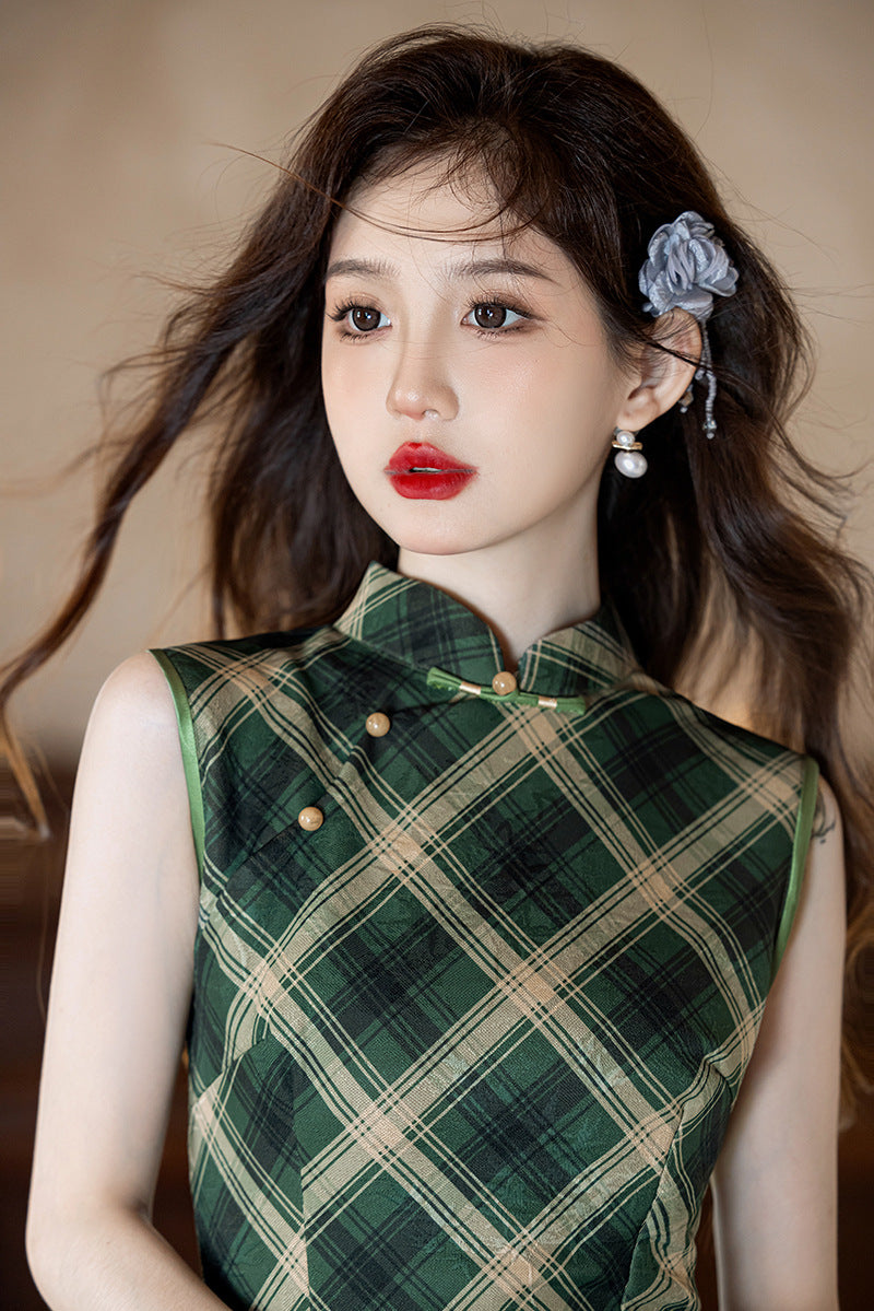 Green Plaid Cheongsam Dress With Modern Elegance