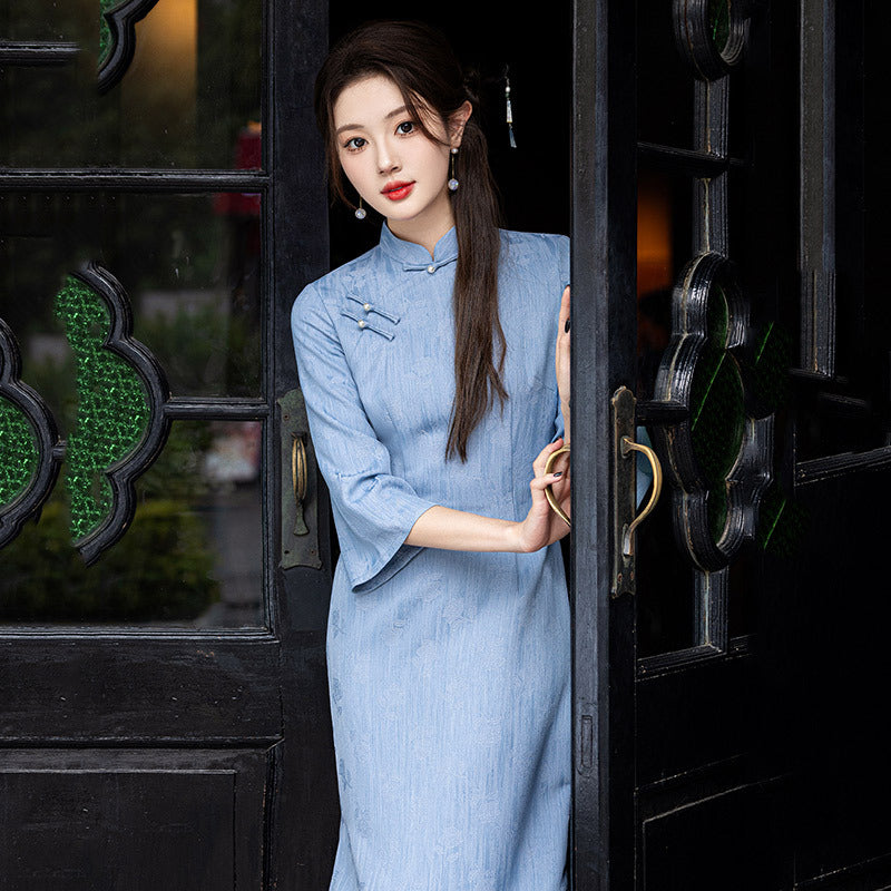 Elegant Traditional Chinese Cheongsam Dress – Floral Embroidered Qipao with 3/4 Sleeves