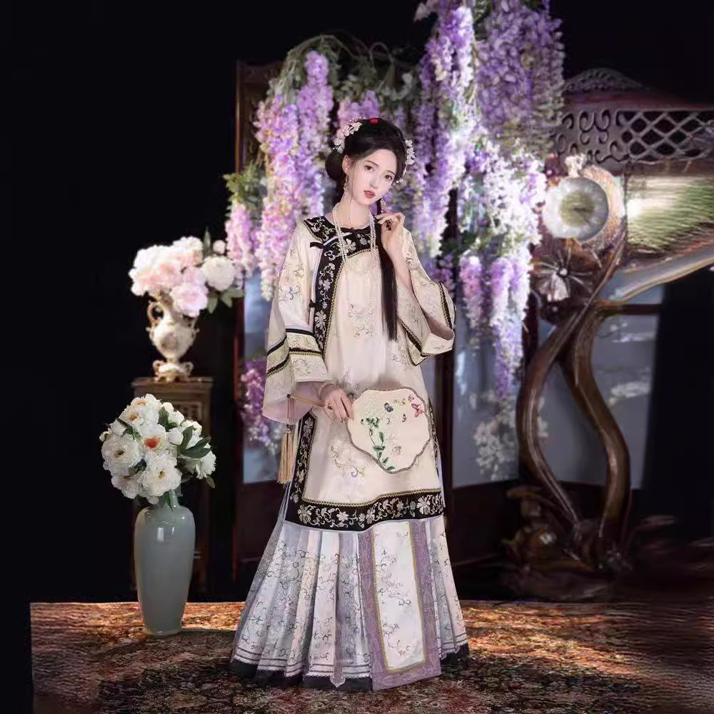 Elegant Hanfu with Embroidered Floral Design