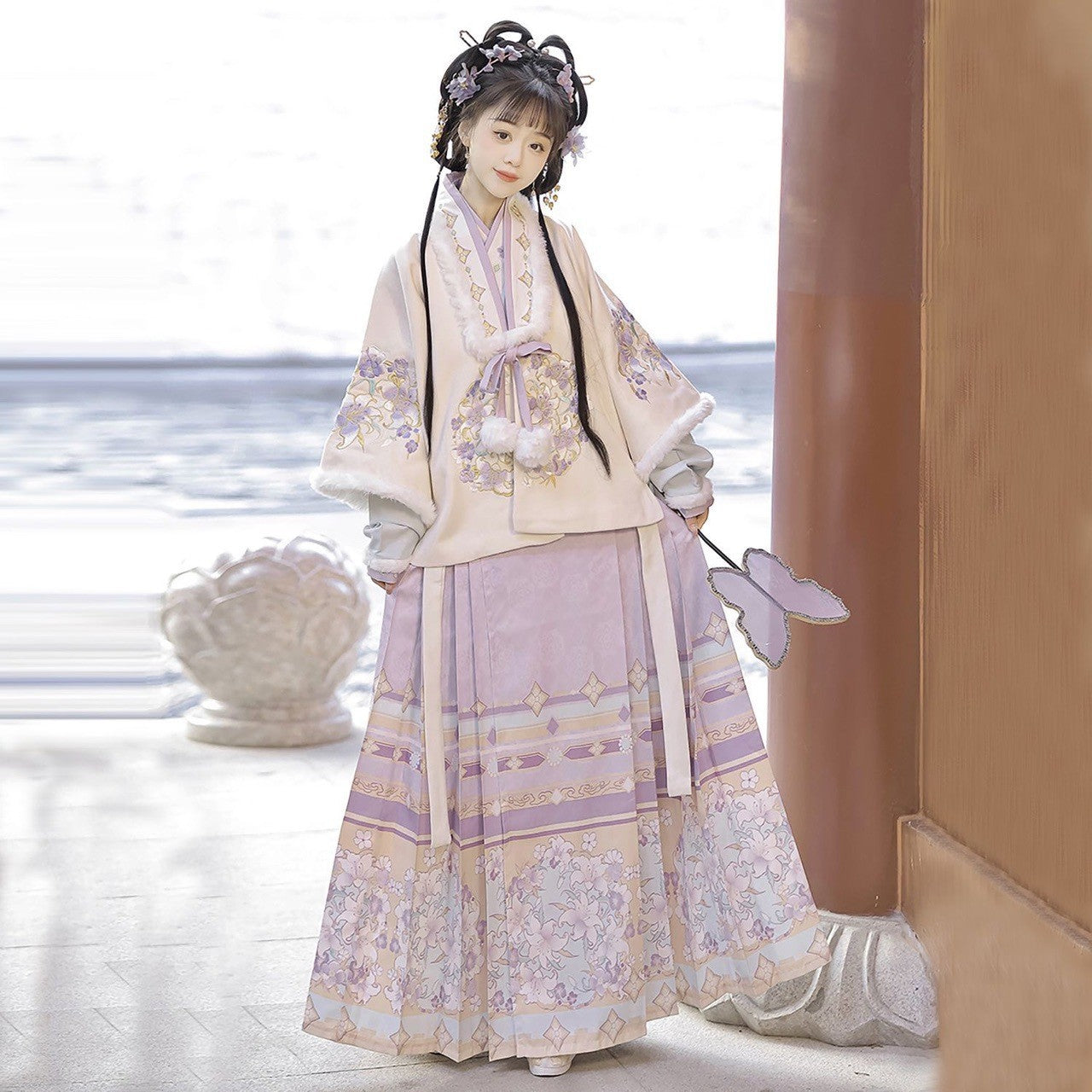Elegant Embroidered Winter Hanfu Set – Traditional Chinese Clothing for Women