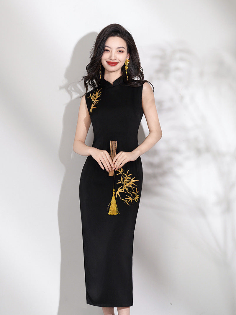 Elegant Black Cheongsam Dress with Golden Bamboo Embroidery – Classic Chinese Qipao