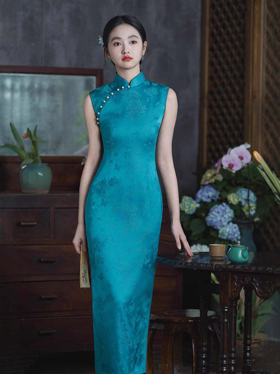 Elegant Vintage Chinese Cheongsam Dress with Pearl Buttons