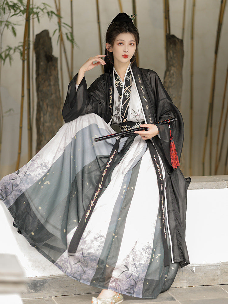 Elegant Black and White Hanfu Set – Traditional Chinese Warrior-Inspired Attire