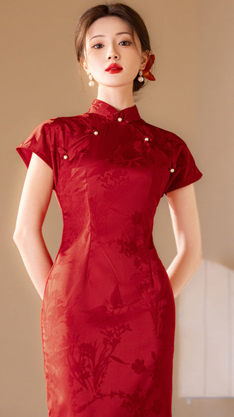 Spring Red Short Sleeve Cheongsam | Elegant Chinese Dress with Subtle Pattern