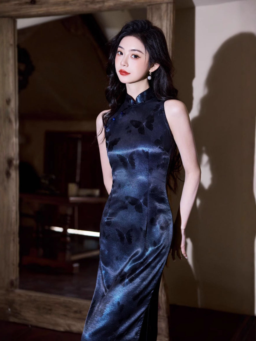 Vintage Sleeveless Qipao Dress with Satin Iridescent Floral Print | Chinese Elegant Design Gown