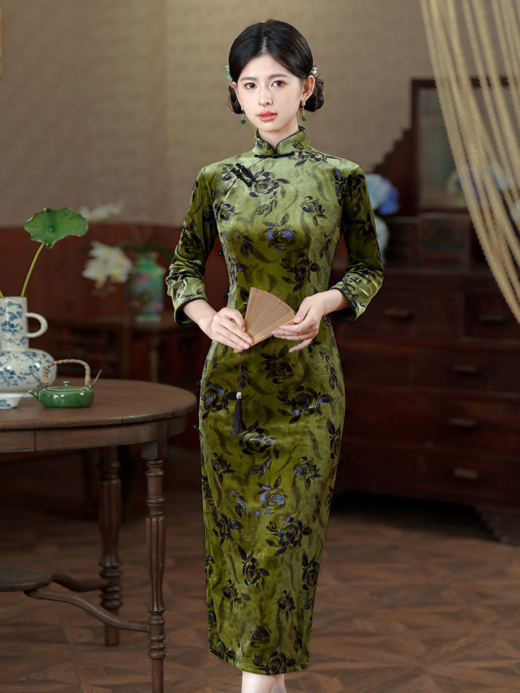 Elegant Floral Cheongsam – Traditional Chinese Qipao Dress for Women