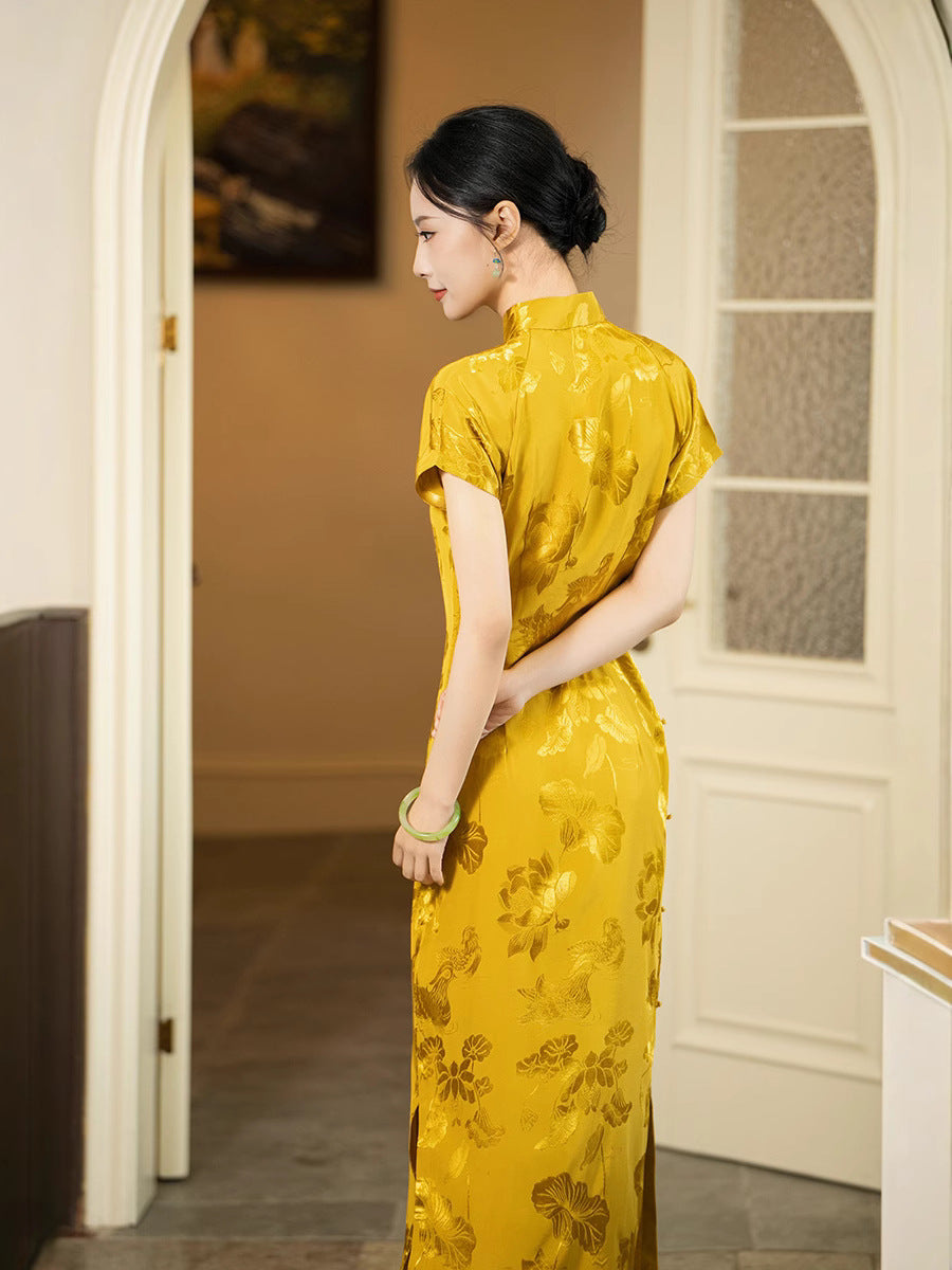 Elegant Gold Floral Embroidered Qipao – Traditional Chinese Cheongsam Dress