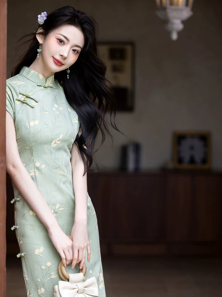 Spring Retro Qipao | Elegant Mandarin Collar Slim Split Dress