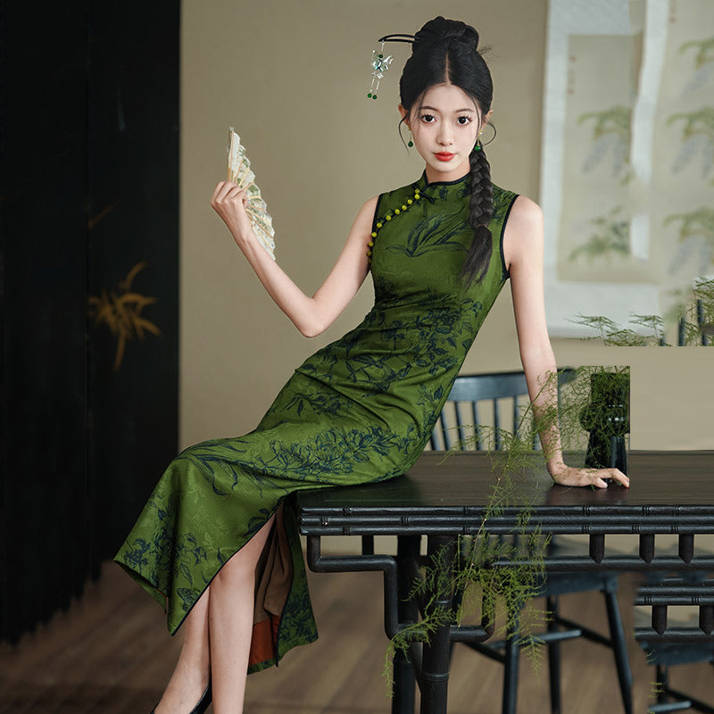 Elegant Green Floral Qipao Dress Perfect for Hanfu Styling