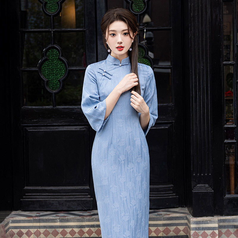 Elegant Traditional Chinese Cheongsam Dress – Floral Embroidered Qipao with 3/4 Sleeves