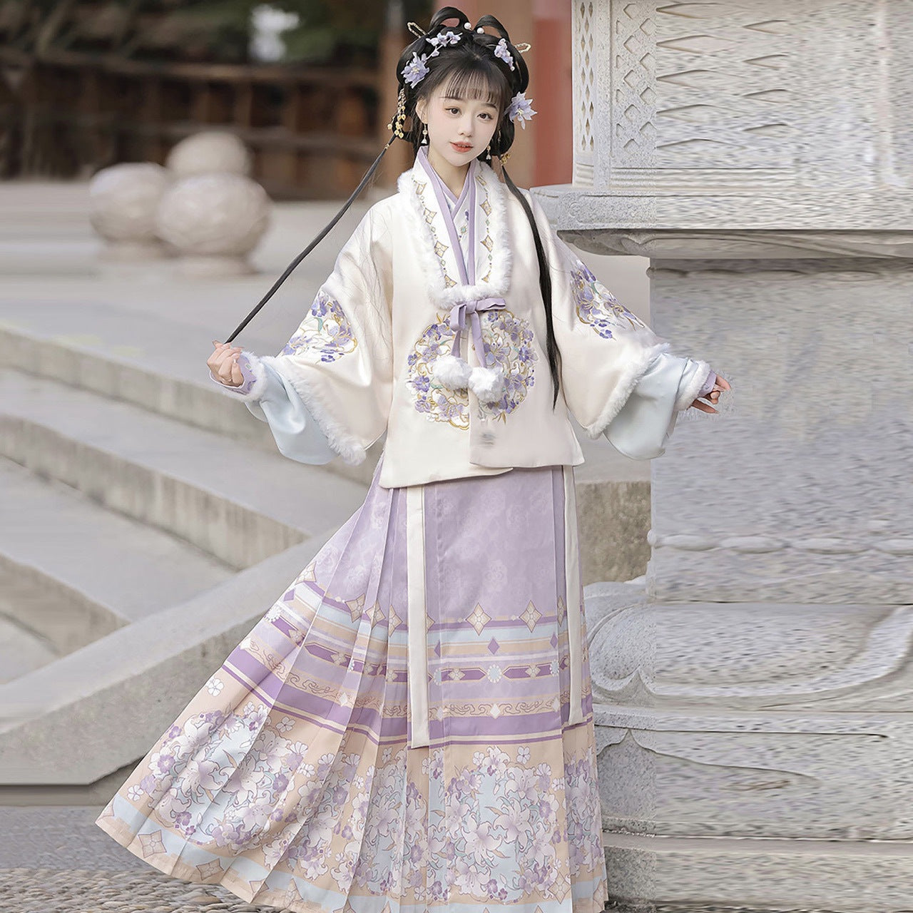 Elegant Embroidered Winter Hanfu Set – Traditional Chinese Clothing for Women