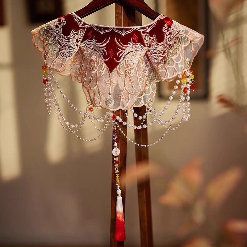 Spring Modern Chinese Bridal Dress | Embroidered Mandarin Top & Mamianqun Set