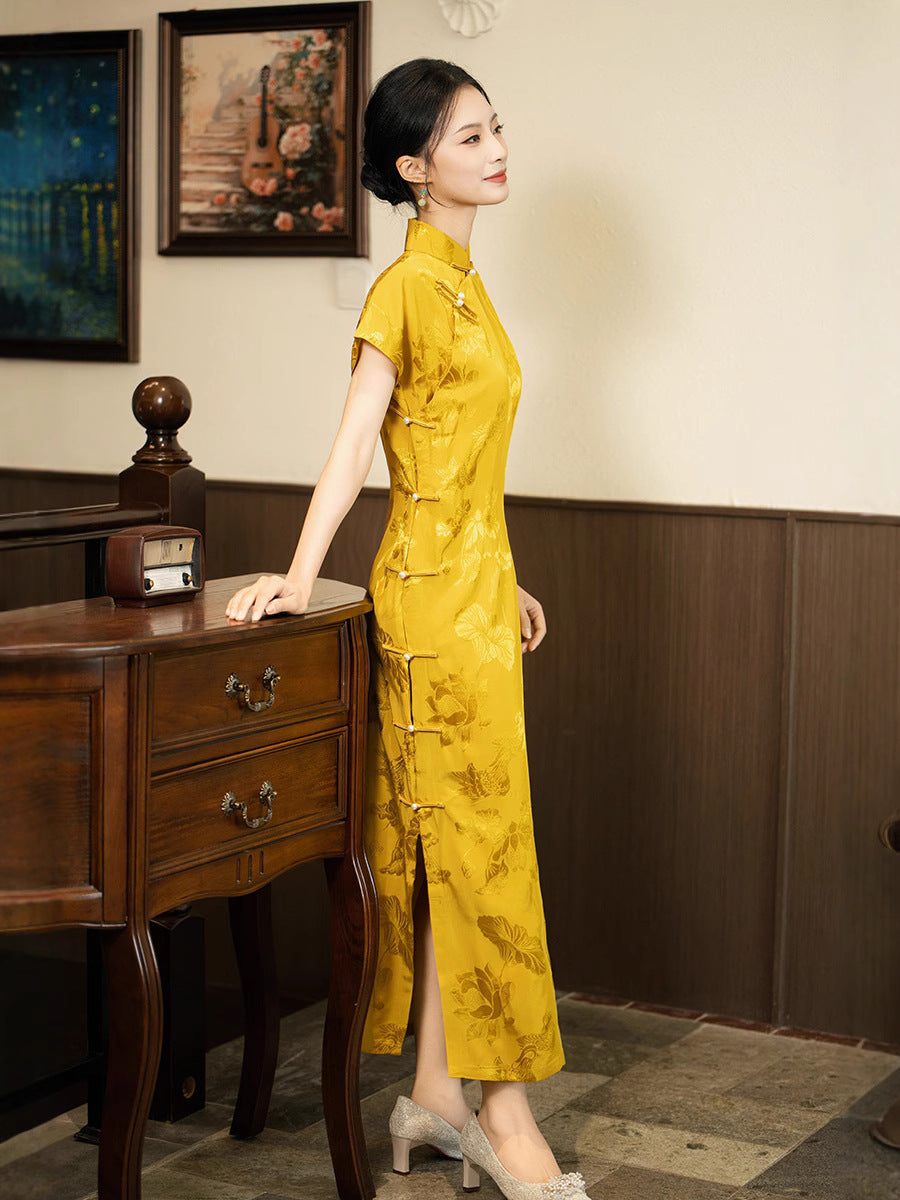 Elegant Gold Floral Embroidered Qipao – Traditional Chinese Cheongsam Dress