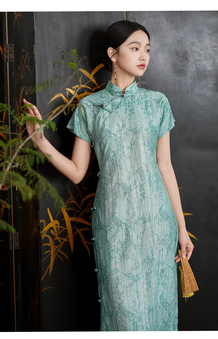 Vintage Elegant Floral Cheongsam – Classic Chinese Qipao Dress