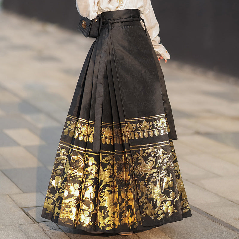 Elegant Black Hanfu Skirt with Golden Embroidery – Traditional Chinese Attire