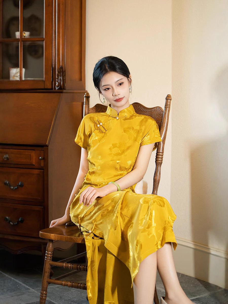 Elegant Gold Floral Embroidered Qipao – Traditional Chinese Cheongsam Dress