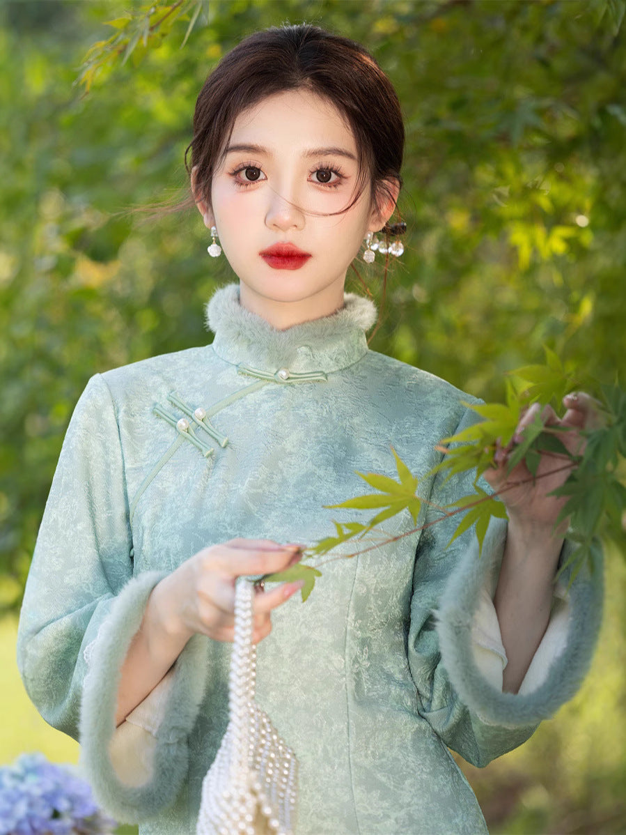 Vintage Floral Green Hanfu Dress for Women with Faux Fur Collar