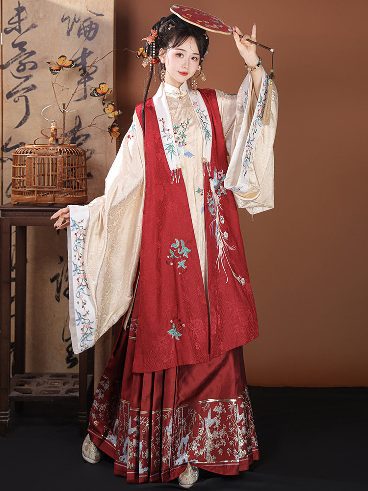 Elegant Embroidered Hanfu Set – Traditional Chinese Dress with Flowing Sleeves