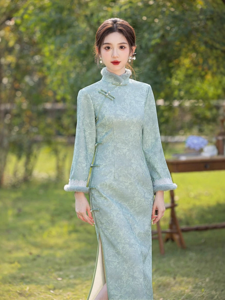 Elegant Green Qipao Dress Winter Long Cheongsam With Lace Cuffs For Hanfu Styling