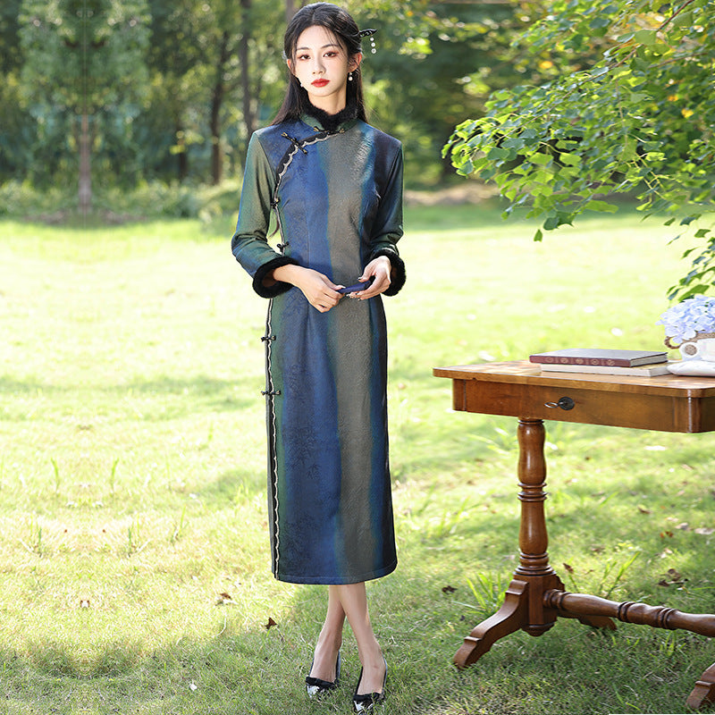 Elegant Cheongsam Dress – Vintage Long Sleeve Qipao with Fur Trim