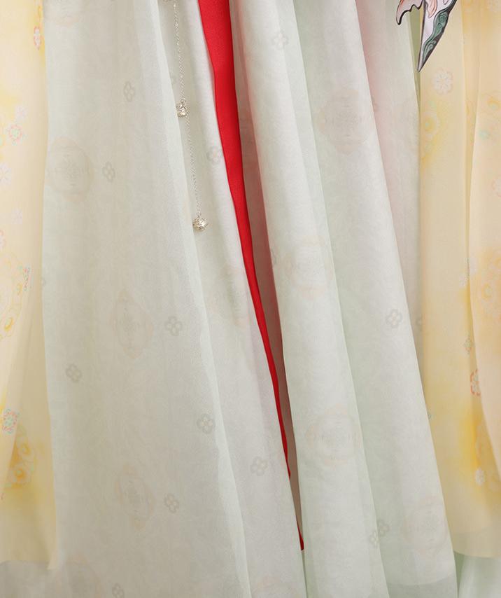 Traditional Chinese Hanfu Dress with Flowing Sleeves and Elegant Detailing