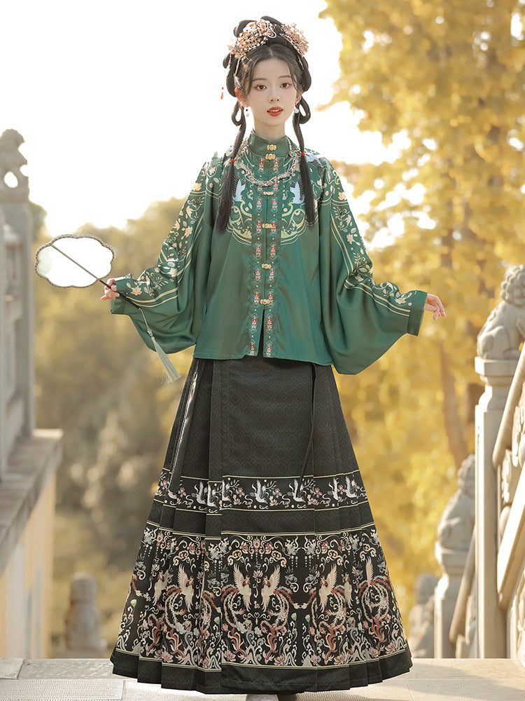 Elegant Green Embroidered Hanfu Set – Traditional Chinese Outfit for Women