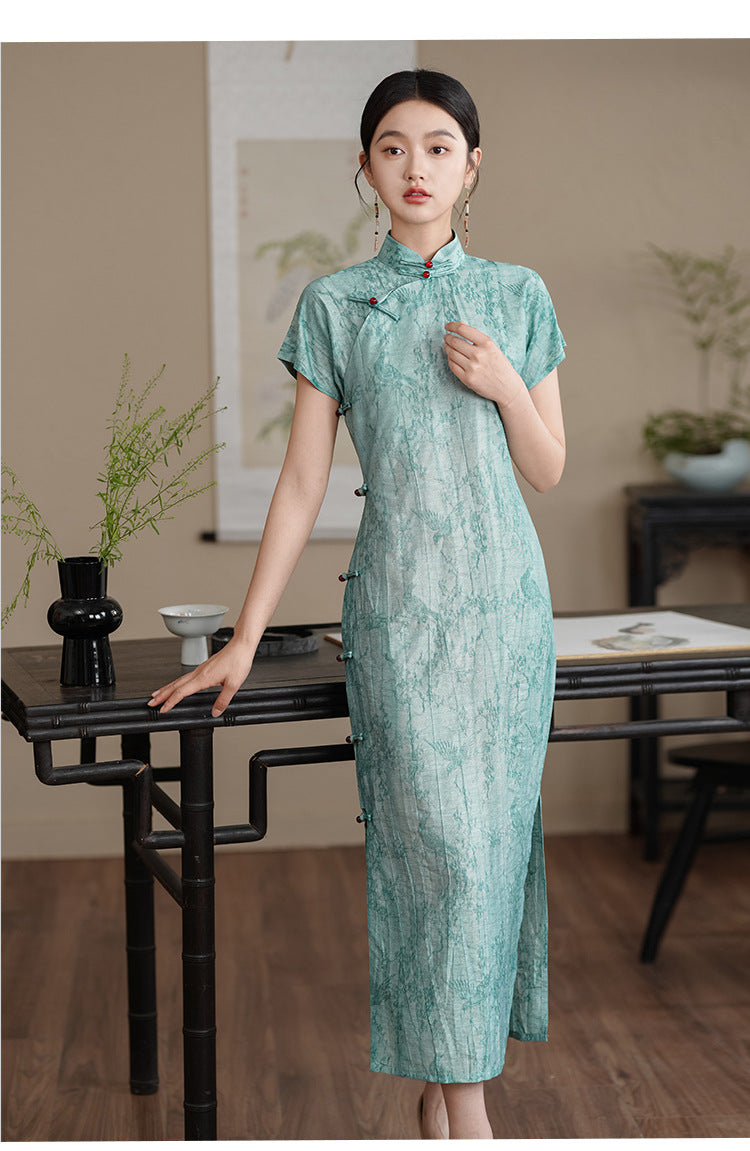 Vintage Elegant Floral Cheongsam – Classic Chinese Qipao Dress