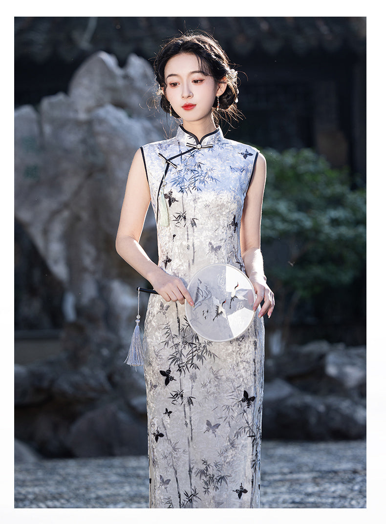 Chinese-style Sleeveless Cheongsam | Bamboo Leaf Butterfly Embroidered Qipao