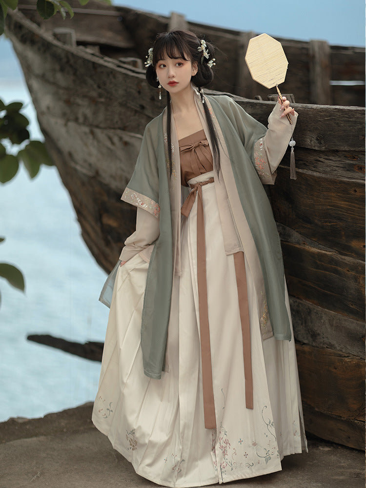 Green and Beige Song Dynasty Hanfu Dress with Floral Embroidery