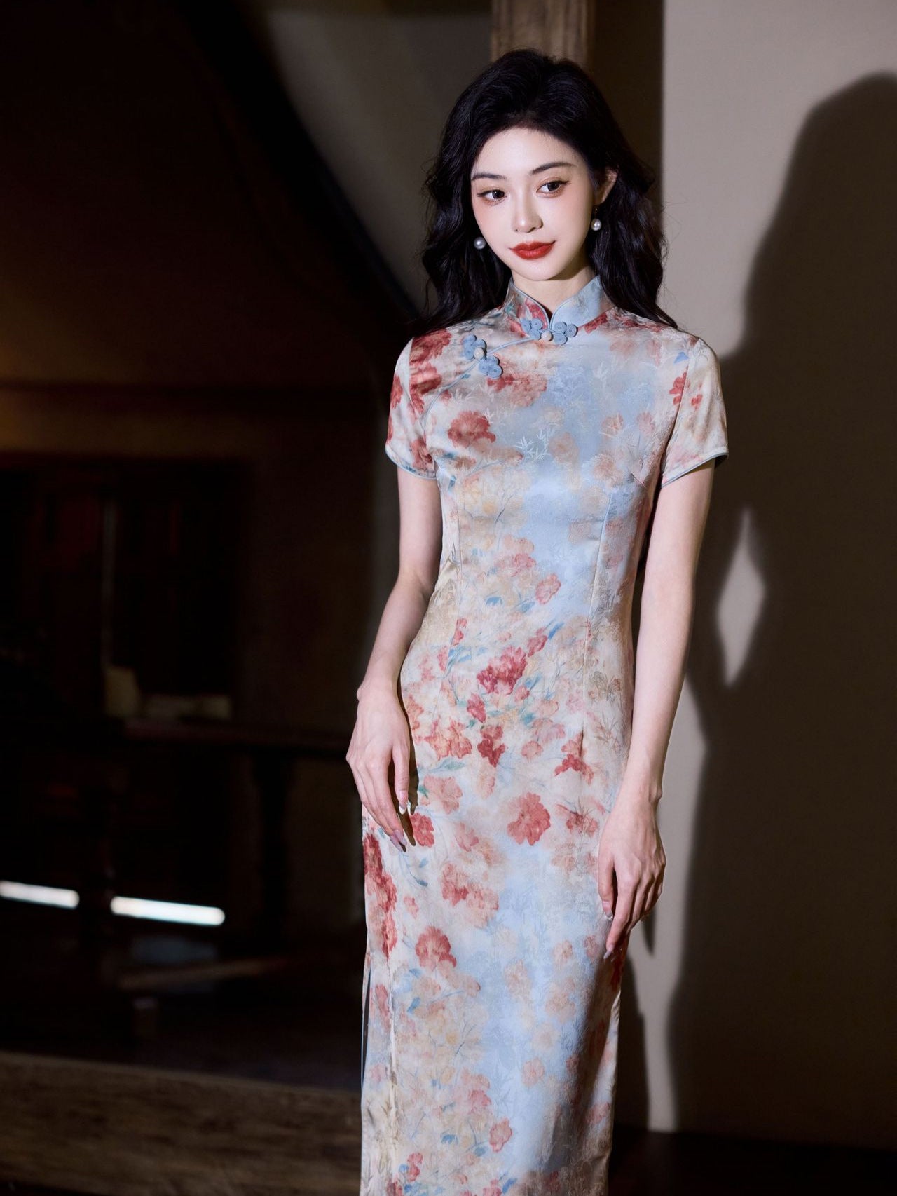 Vintage Qipao Dress | Chinese Slim-fit Mandarin Collar Floral Design