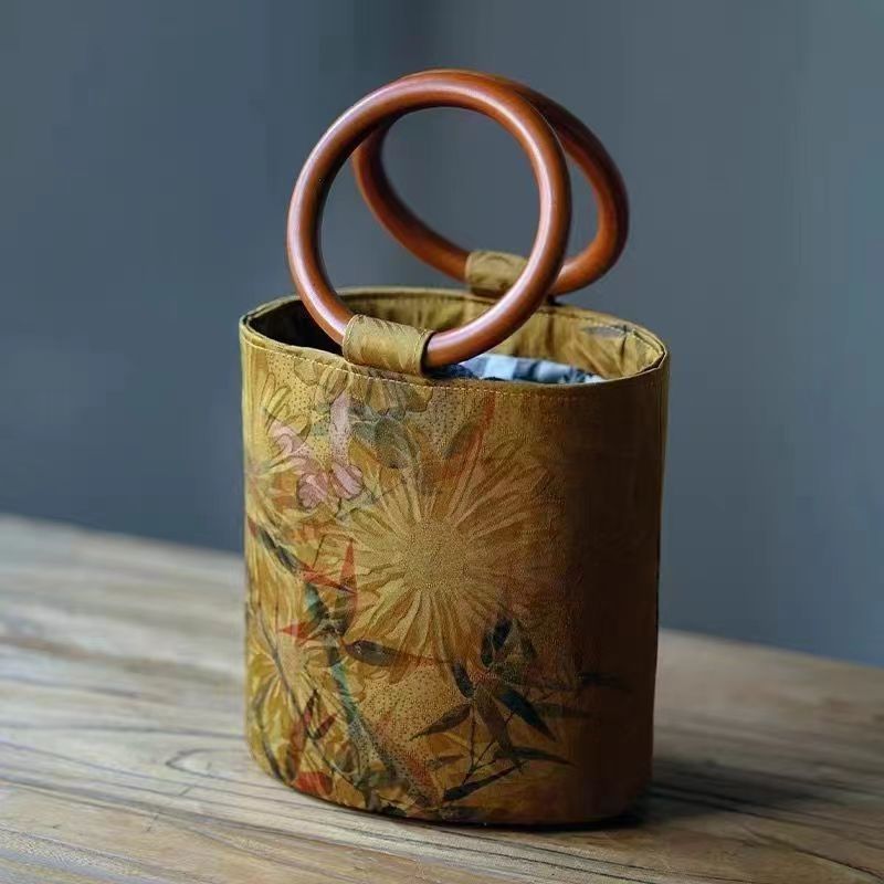 Vintage-Inspired Floral Bucket Bag with Wooden Handle - Perfect for Hanfu Styling