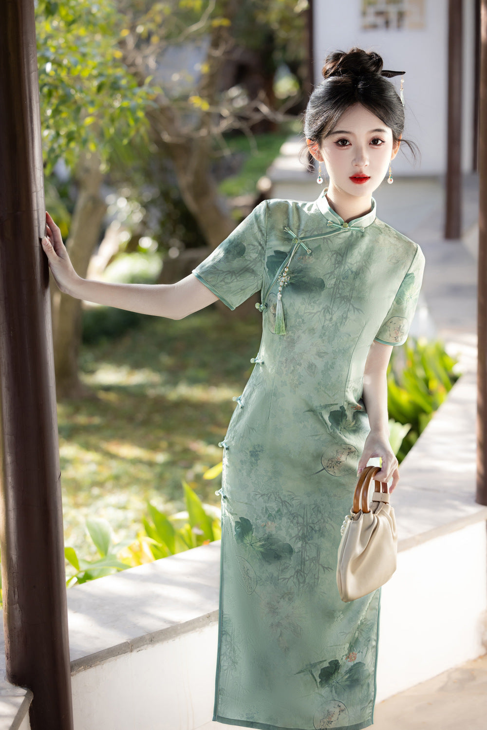 Long Double-Jacquard Cheongsam | Modern Short-Sleeve Mandarin Dress