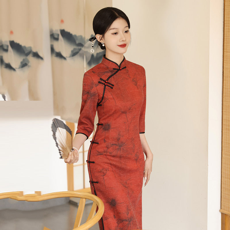 Elegant Red Chinese Qipao Dress with Floral Embroidery