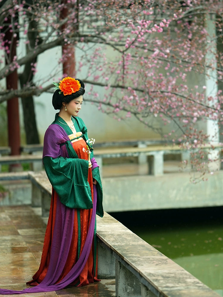 Elegant Red and Green Tang Dynasty Hanfu with Floral Embroidery