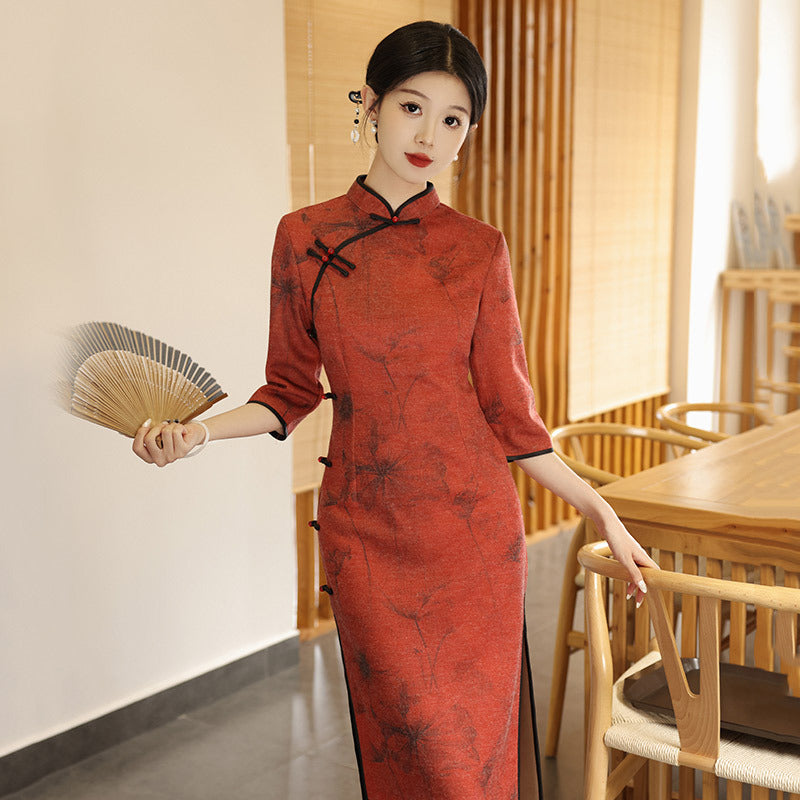 Elegant Red Chinese Qipao Dress with Floral Embroidery