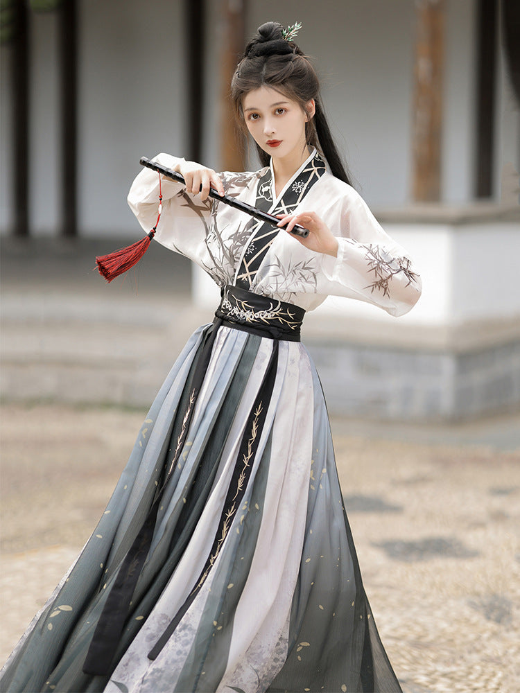 Elegant Black and White Hanfu Set – Traditional Chinese Warrior-Inspired Attire