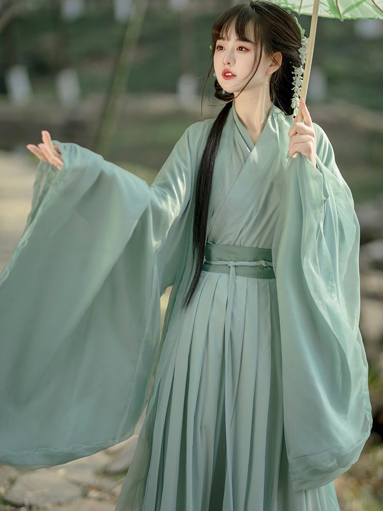 Elegant Flowing Traditional Chinese Hanfu Dress – Graceful Bamboo Green Ancient Style Gown