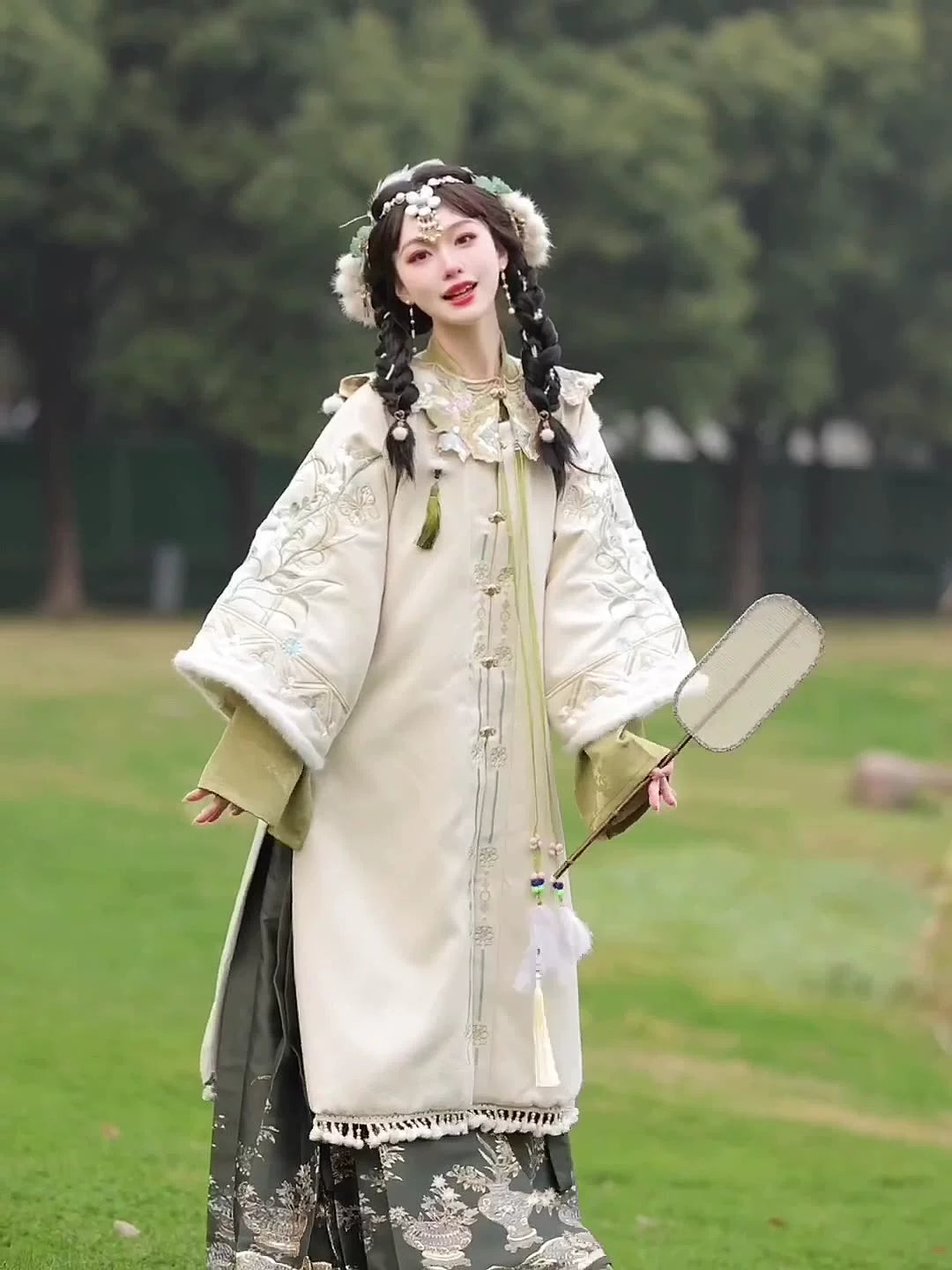 Elegant Ming Dynasty Hanfu- Embroidered Dress for Graduation Ceremony