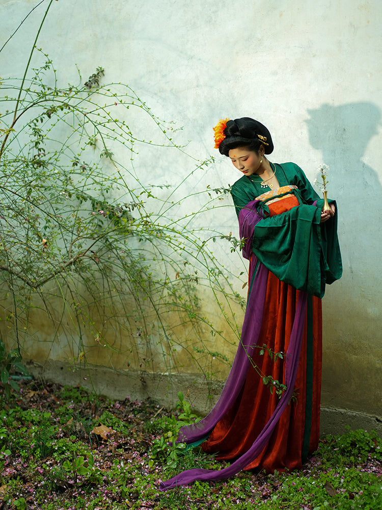 Elegant Red and Green Tang Dynasty Hanfu with Floral Embroidery