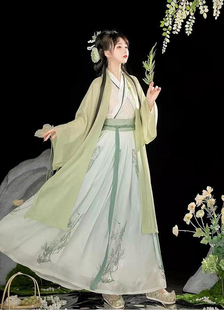 Elegant Song Dynasty Hanfu Set – Flowing Green Robes with Embroidered Skirt for Women