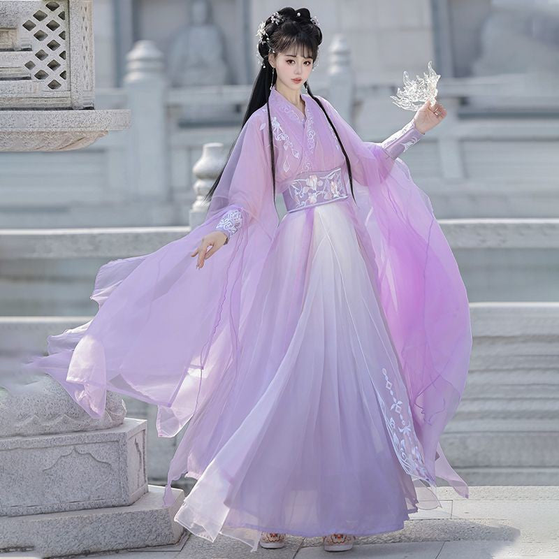 Traditional Hanfu Costume for Women – Elegant Floral Design with Yellow & Green Silk