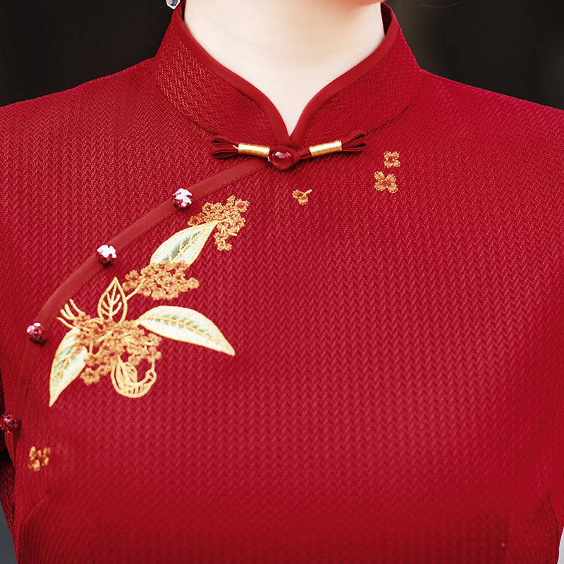 Long Short-Sleeve Embroidered Cheongsam | Slim Mandarin Dress