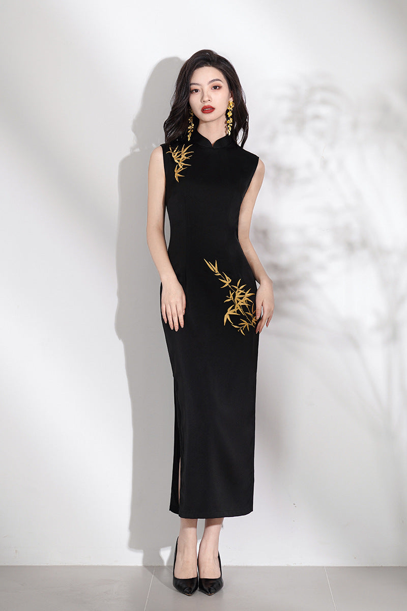 Elegant Black Cheongsam Dress with Golden Bamboo Embroidery – Classic Chinese Qipao