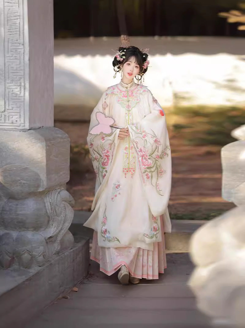 Ming Dynasty Hanfu Dress - Traditional Chinese Outfit for Graduation Ceremony