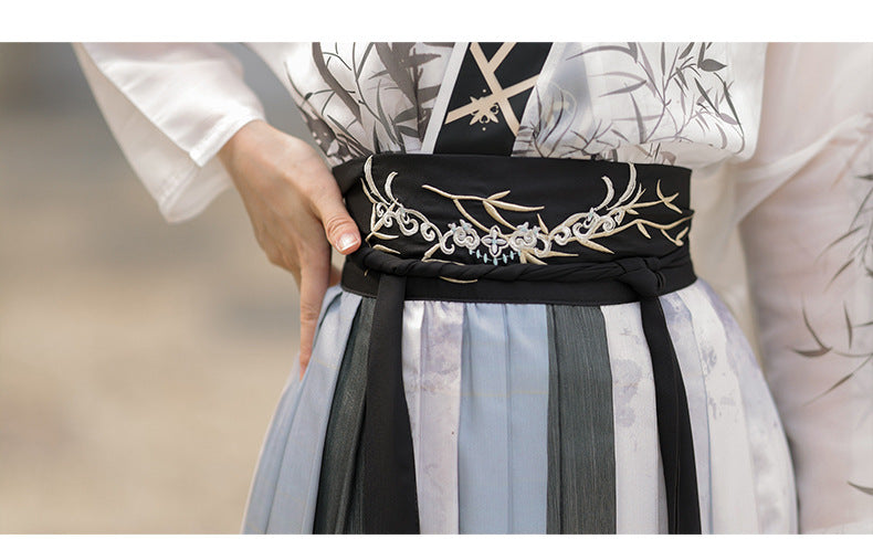 Elegant Black and White Hanfu Set – Traditional Chinese Warrior-Inspired Attire