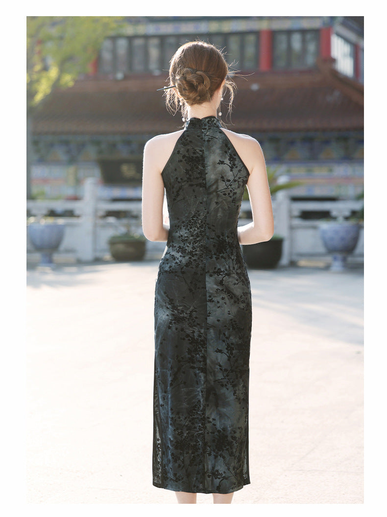 Chinese Triditional sleeveless Qipao
