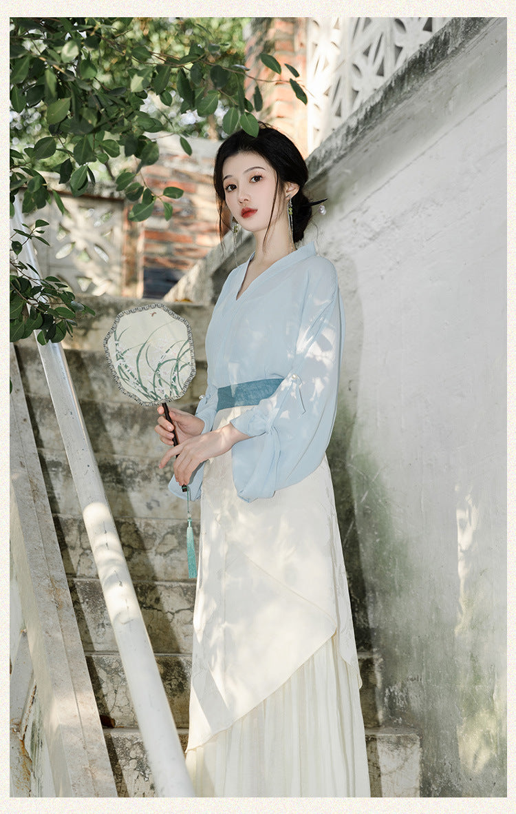 Elegant Hanfu-Inspired Chiffon Blouse & Layered Skirt Set – Traditional Yet Modern Look