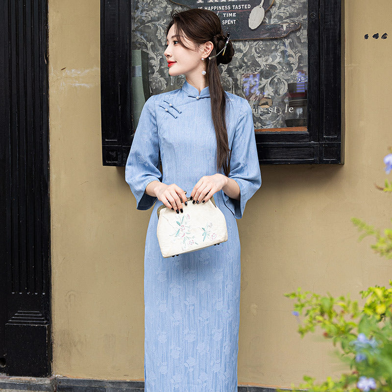 Elegant Traditional Chinese Cheongsam Dress – Floral Embroidered Qipao with 3/4 Sleeves