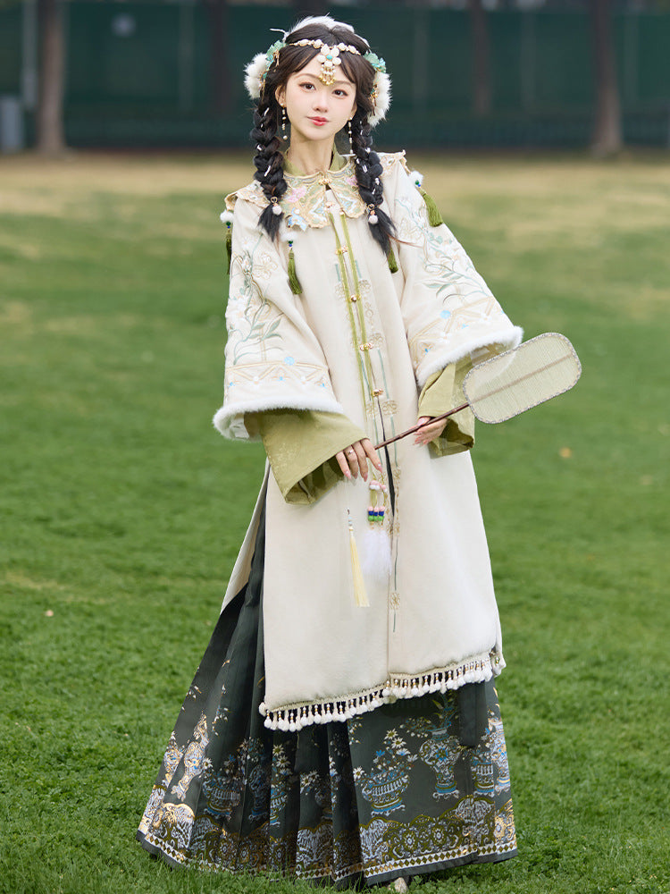 Elegant Ming Dynasty Hanfu- Embroidered Dress for Graduation Ceremony
